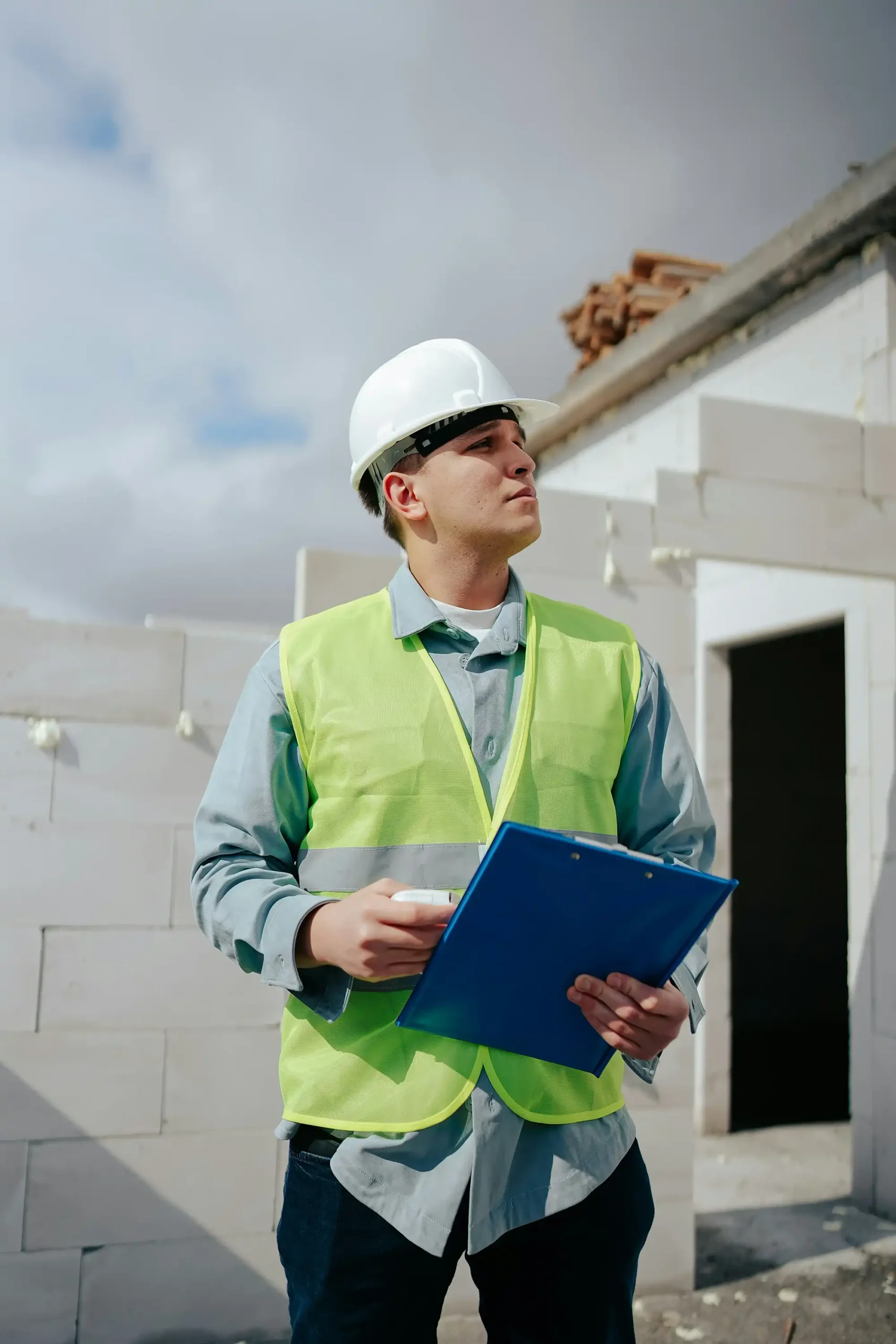 Constructionworkerinspectingsite Maintenance Services Los Angeles
